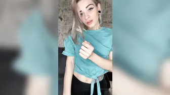 niko_belle Restless girl
