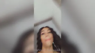 Laura_Saenz OnlyFans  litter