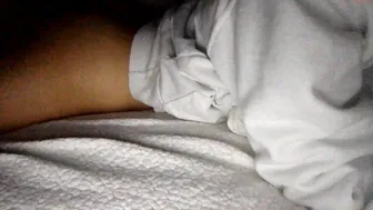 emmaparks00 sexy lady fucks both holes