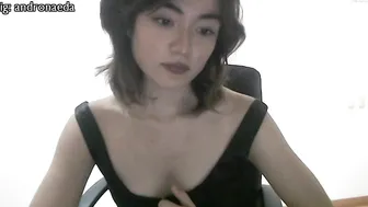 dronae voluptuous