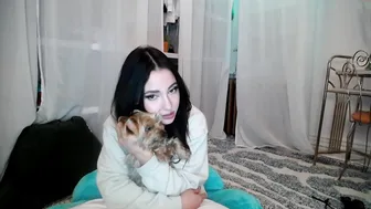 eevie_moon at work shows panties