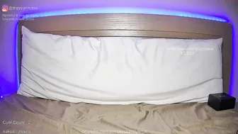 drippyprincess cute lady spins happily in front of the webcam and shines with all the charms