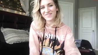 daddysbabybird gorgeous babe took off her panties and bra