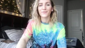 daddysbabybird cute chick masturbates juicy twat