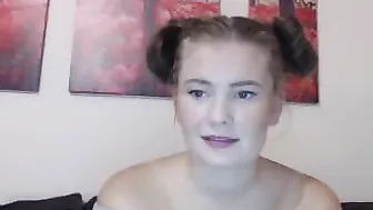crazydaisy_ busty babe gently caresses her pussy