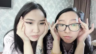 couple_assian handjob in front of the camera