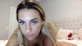 ariannakartel Hot asian