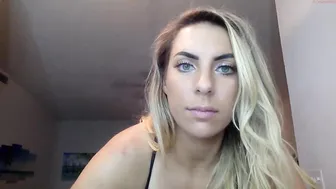 ariannakartel Young naughty girl