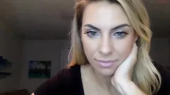 ariannakartel captivating dancing in a skirt and undressing