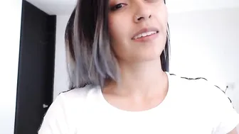 andilollypop passionate skin jumps on a dildo