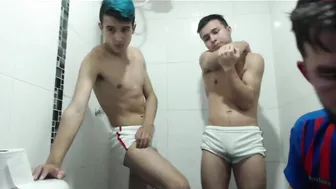 alexandluke sexy blonde gently masturbates cunt