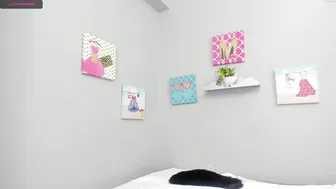 loveit_hermione spectacular skin cleaves the vagina with a large dildo