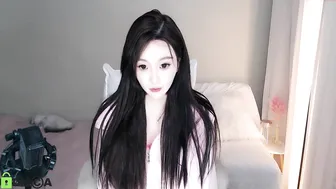 meow_ljy lush harlot jerks off a broken vagina
