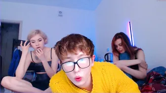 miashopper2 Busty female