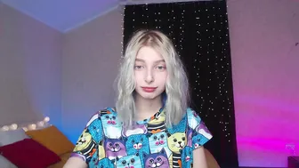 little__kittyy_ crazy latin latina fucked by dildo