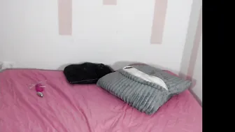 grabrielalujan caresses pussy through panties