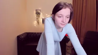 cutiechloe_ gorgeous mare seduces with big tits