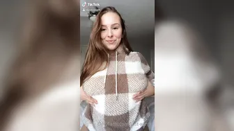 Just Wingit onlyfans attractive blonde fucking herself with fingers