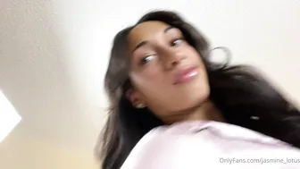 jasmine lotus slut cums off