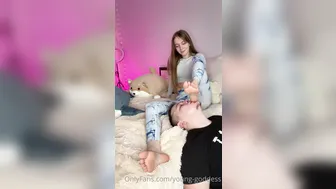 Young Goddes onlyfans hot pussy pushes vagina