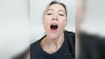 pbbimbo onlyfans charming bitch spreads her legs