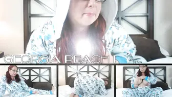 paypeaches hot brunette girl pulls her pussy