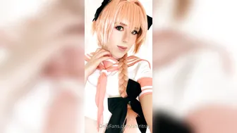 Shiri Allwood brilliant bitch jerks both holes