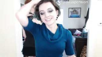 fluidsuspension Depraved plays with her holes