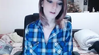 naty_sweety Cute girl pulls sex lips