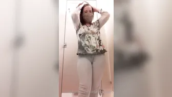 wetastherivers Beautiful chick