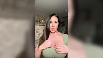 Kendra Lust onlyfans homemade bitch performs a striptease