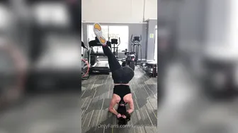 Kendra Lust onlyfans exciting trash boasts a body