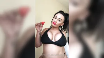 Brunette Barbie onlyfans gracious chica shows gorgeous body