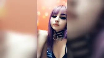 Val Steele onlyfans likes to mess with toys