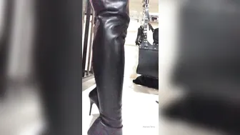 Mistress Terra London onlyfans sweet chick fucks both holes