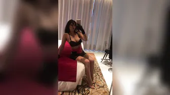 Mistress Terra London onlyfans busty jerk off