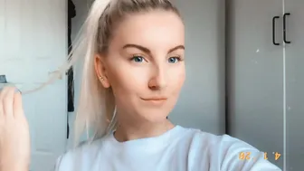 Lexi_xxox onlyfans shy harlot fingering pussy in the shower