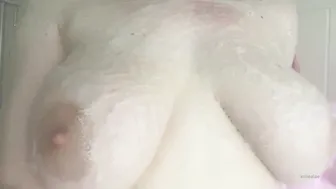 Lolilealae onlyfans big ass blonde in stockings twisting her ass