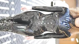 Latexx Lara onlyfans busty woman mandrids cap