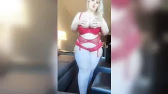 Klaudia Kelly onlyfans busty slut fucks pussy in the shower