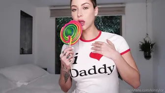 Kim Tylor onlyfans pretty woman and her breasts