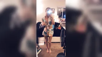 Khloeexo onlyfans jerking on the bed