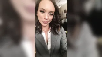 Jade Nile onlyfans blissful doll chatting in fries