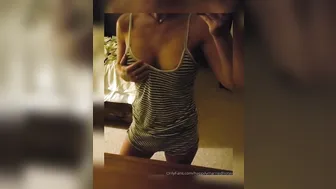 HappilyMarriedHotwife onlyfans caresses his magnificent body