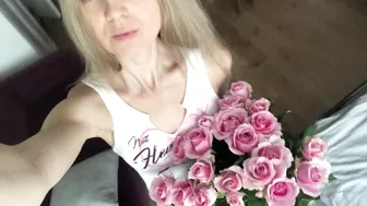 Gina Gerson onlyfans the charming slut fucks her pussy with a phallus