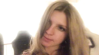 Gina Gerson onlyfans charming ass fucks her pussy