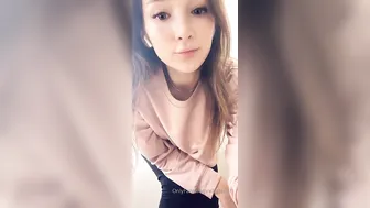 Ellie Leen onlyfans crazy bitch fucks herself with fingers