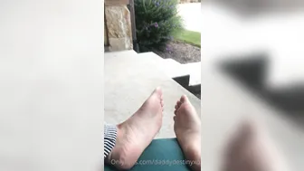 Daddy Destiny onlyfans arranged a wet show in fries