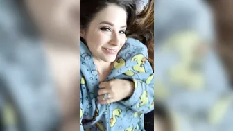 Brookelynne Briar onlyfans hot blonde girl masturbates cunt