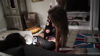 Annalise onlyfans cool girl masturbates anus